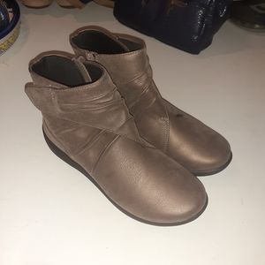 Cloudsteppers by Clark's Booties